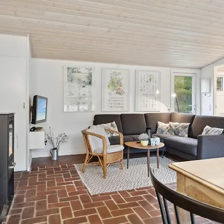 Thekla - 3km From The Sea By Interhome