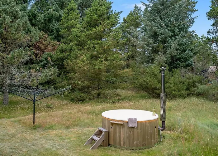 Thekla - 3km From The Sea By Interhome